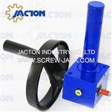 hand operated leveling jacks